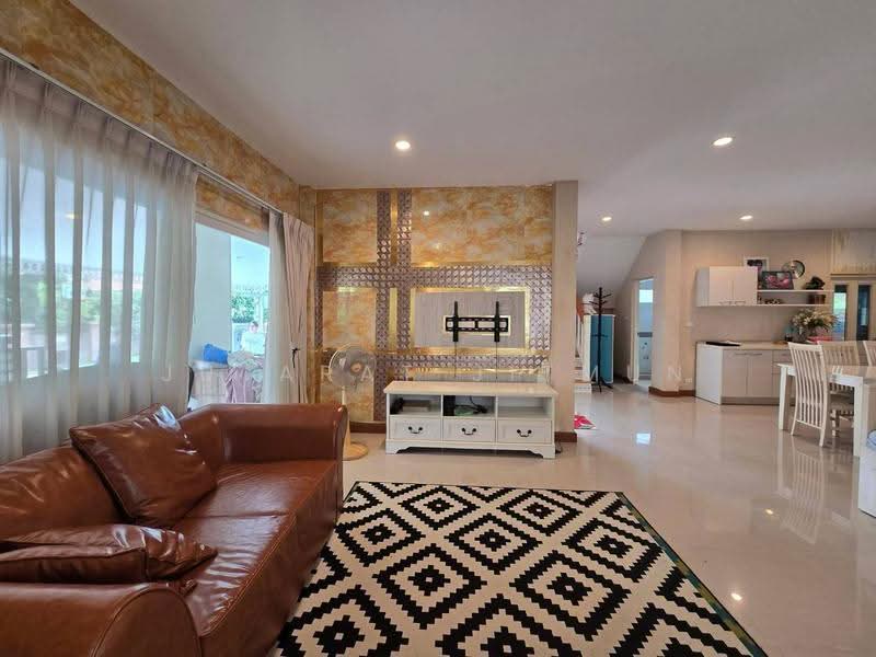 Casa Ville Ramkhamhaeng-Wongwaen, Bangkok, Soi Rat Phatthana (Soi Misteen), Ramkhamhaeng Road, Saphan Sung, Bangkok, 3 Bedrooms, 186 sqm, Single Detached House For Sale, by Jutarat Jitmun, 500549298 - DDproperty.com
