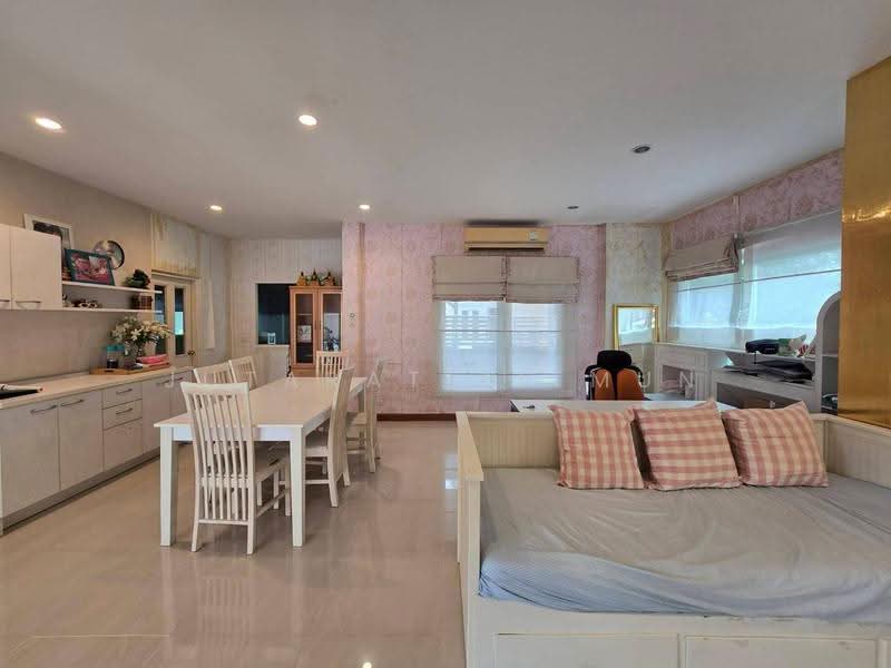 Casa Ville Ramkhamhaeng-Wongwaen, Bangkok, Soi Rat Phatthana (Soi Misteen), Ramkhamhaeng Road, Saphan Sung, Bangkok, 3 Bedrooms, 186 sqm, Single Detached House For Sale, by Jutarat Jitmun, 500549298 - DDproperty.com