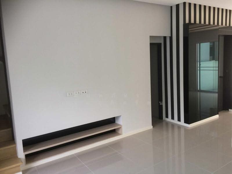 Baan Klang Muang Sukhumvit 77 : บ้านกลางเมือง สุขุมวิท 77 , กรุงเทพ, ซอย อ่อนนุช 17, สวนหลวง, กรุงเทพ, 178 ตร.ม., Townhouse ให้เช่า, โดย พิมพ์ภัทรา แจ่มอุลิตรัตน, 500549306 - DDproperty.com
