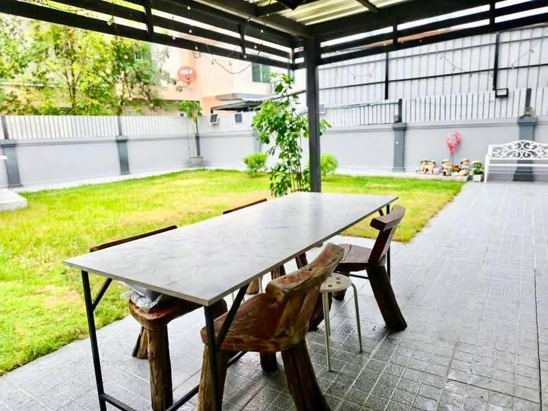 Pruksa Village 22 Pinklao-Sirindhorn, Nonthaburi, Bang Si Thong, Bang Kruai, Nonthaburi, 4 Bedrooms, 300 sqm, Single Detached House For Sale, by คุณนา, 500549314 - DDproperty.com