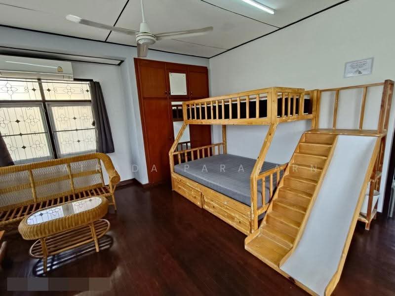 2-storey detached house, Soi Pracharat Sai 1, Soi 10, Bangkok, Bang Sue, Bangkok, 4 Bedrooms, 250 sqm, Single Detached House For Rent, by Airada Parasarn, 500549344 - DDproperty.com