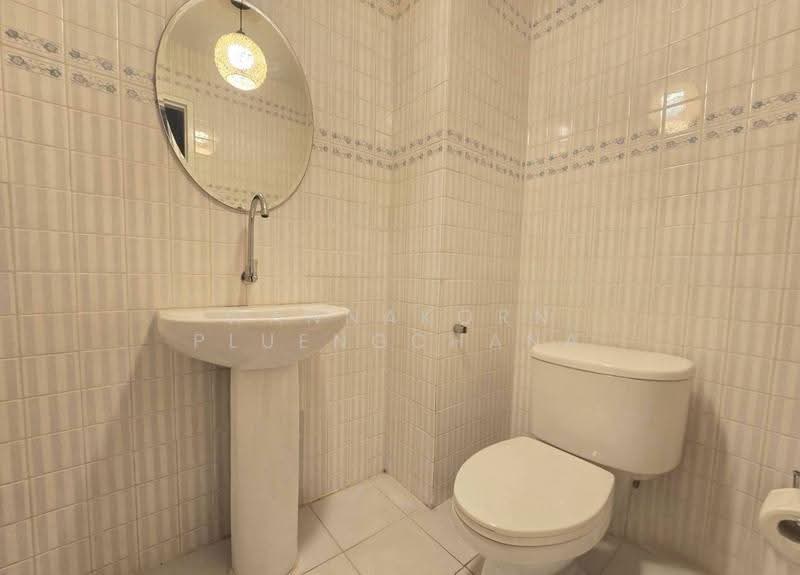 Newton Tower, Bangkok, Soi Sukhumvit 6, Khlong Toei, Bangkok, 3 Bedrooms, 189 sqm, Condo For Sale, by Wannakorn Pluengchana, 500549355 - DDproperty.com