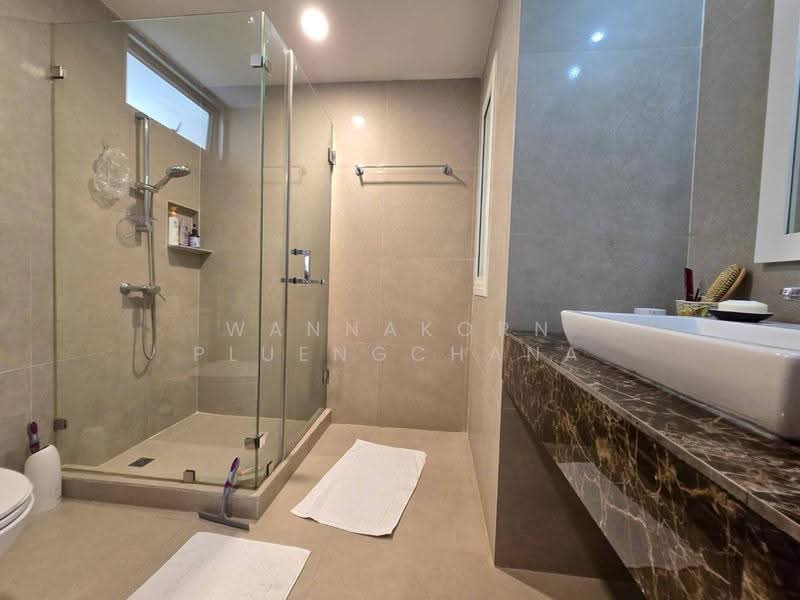 Newton Tower, Bangkok, Soi Sukhumvit 6, Khlong Toei, Bangkok, 3 Bedrooms, 189 sqm, Condo For Sale, by Wannakorn Pluengchana, 500549355 - DDproperty.com