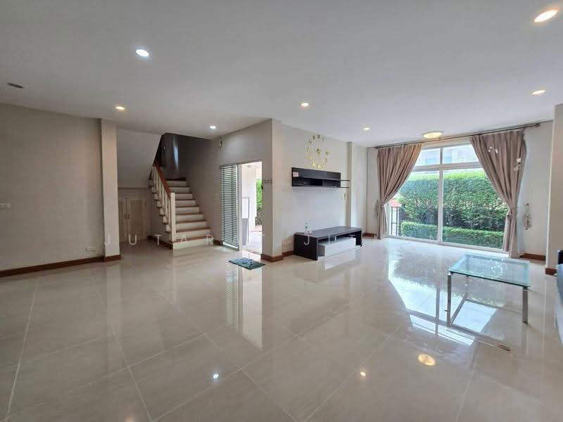Casa Ville Ramkhamhaeng-Wongwaen, Bangkok, Soi Rat Phatthana (Soi Misteen), Ramkhamhaeng Road, Saphan Sung, Bangkok, 4 Bedrooms, 288 sqm, Single Detached House For Rent, by Jutarat Jitmun, 500549361 - DDproperty.com