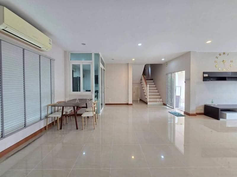 Casa Ville Ramkhamhaeng-Wongwaen, Bangkok, Soi Rat Phatthana (Soi Misteen), Ramkhamhaeng Road, Saphan Sung, Bangkok, 4 Bedrooms, 288 sqm, Single Detached House For Rent, by Jutarat Jitmun, 500549361 - DDproperty.com