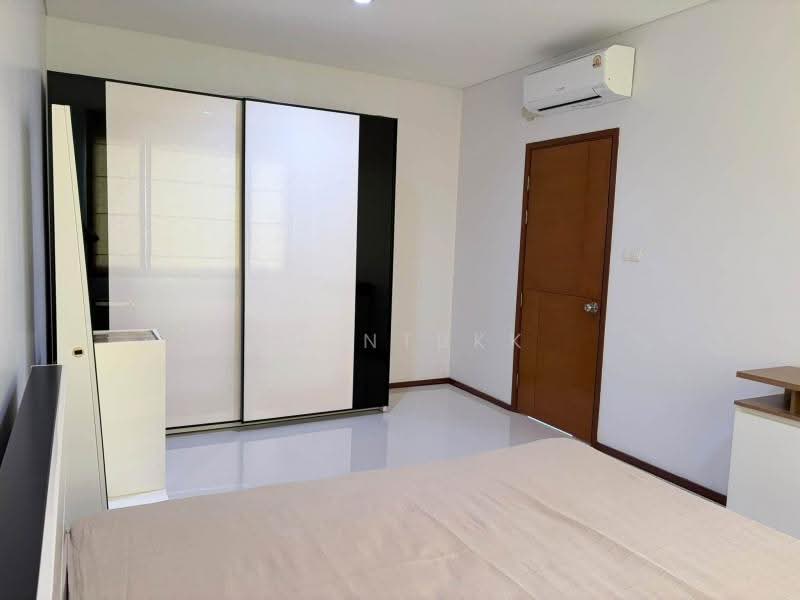 Villa Sathorn, Bangkok, 5 KrungThonBuri Road, Khlong Ton Sai, Khlong San, Bangkok, 1 Bedroom, 55 sqm, Condo For Rent, by Agentbkk, 500549373 - DDproperty.com