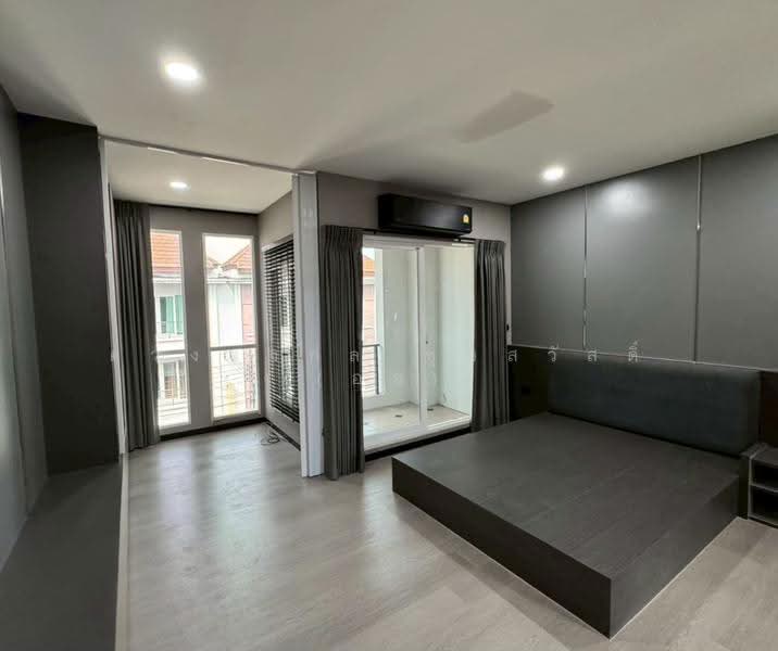 Baan Klang Muang S-Sense Rama 9-Ladprao : บ้านกลางเมือง เอสเซ้นส์ พระราม 9-ลาดพร้าว, กรุงเทพ, ซอยลาดพร้าว 84 ถนนลาดพร้าว, วังทองหลาง, กรุงเทพ, 180 ตร.ม., Townhouse ให้เช่า, โดย ดวงจงกล ชุมสวัสดิ์ (ออ), 500549391 - DDproperty.com