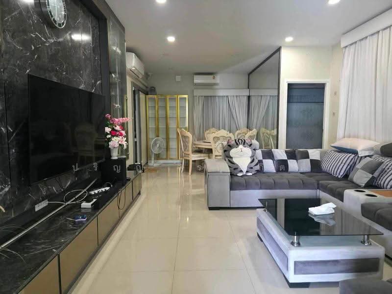 Perfect Place Sukhumvit 77-Suvarnabhumi, Samut Prakan, Lat Krabang Road, Rachathewa, Bang Plee, Samut Prakan, 4 Bedrooms, 250 sqm, Single Detached House For Rent, by ปริญญ์ จิรกุลกิตติ์, 500549403 - DDproperty.com