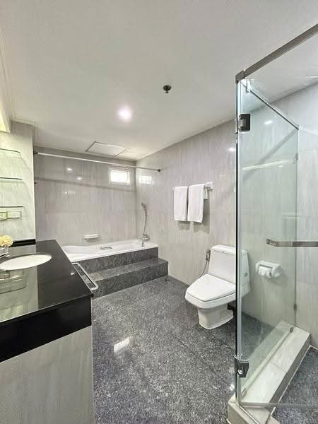 GM Tower, Bangkok, 39 Soi Sukhumvit 20, Khlong Toei, Bangkok, 3 Bedrooms, 315 sqm, Condo For Rent, by Airada Parasarn, 500549427 - DDproperty.com