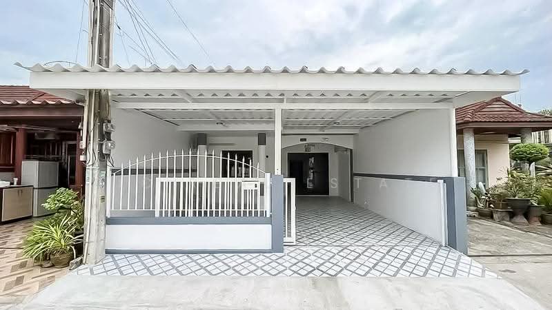 Stylish Townhouse for Sale Siam Country Club 4 Bedrooms, Chon Buri (Pattaya), Nong Pru, Bang Lamung (Pattaya), Chon Buri (Pattaya), 4 Bedrooms, 136 sqm, Townhouse For Sale, by PLC real estate, 500549440 - DDproperty.com