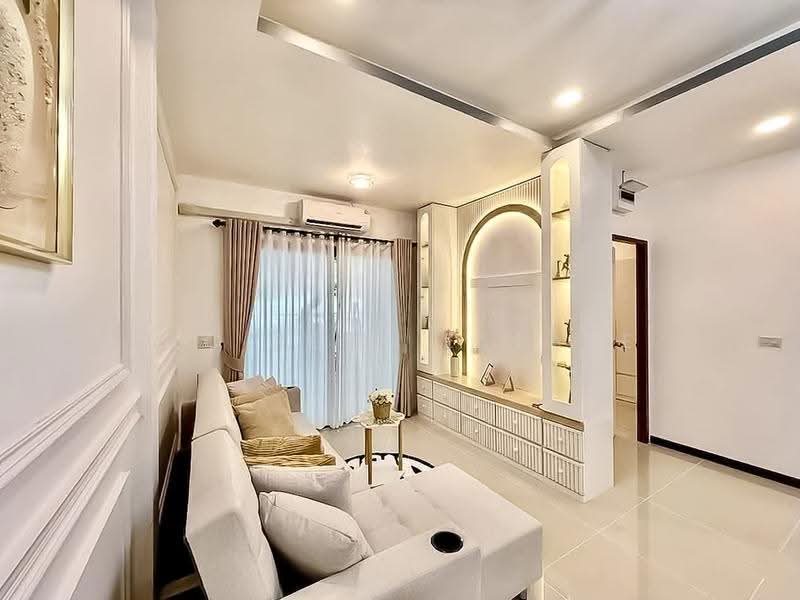 Stylish Townhouse for Sale Siam Country Club 4 Bedrooms, Chon Buri (Pattaya), Nong Pru, Bang Lamung (Pattaya), Chon Buri (Pattaya), 4 Bedrooms, 136 sqm, Townhouse For Sale, by PLC real estate, 500549440 - DDproperty.com