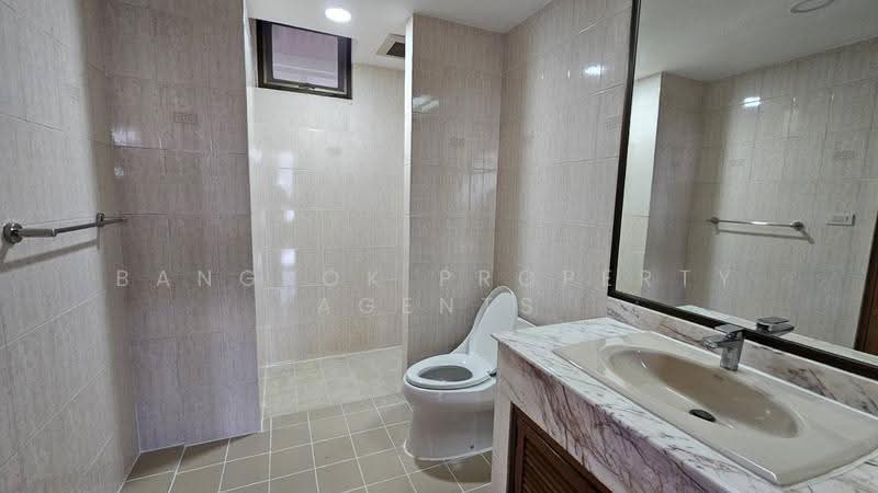 Ruamsuk Condominium : ร่วมสุข คอนโดมิเนียม, กรุงเทพ, 12 ซอยอรรถวี, คลองตัน, คลองเตย, กรุงเทพ, 365 ตร.ม., คอนโด ให้เช่า, โดย BANGKOK PROPERTY AGENTS, 500549441 - DDproperty.com
