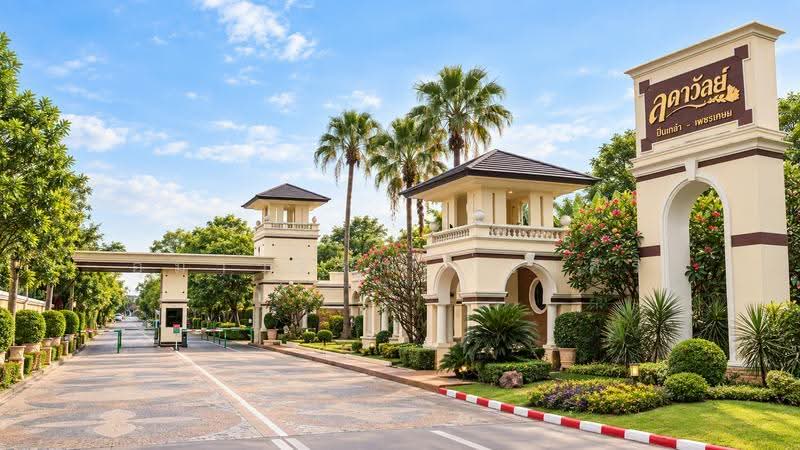 Ladawan Pinklao-Phetkasem, Bangkok, กาญจนาภิเษก, Bang Phai, Bang Khae, Bangkok, 4 Bedrooms, 382 sqm, Single Detached House For Sale, by อุมาวรรณ ส่องศิริ, 500549446 - DDproperty.com