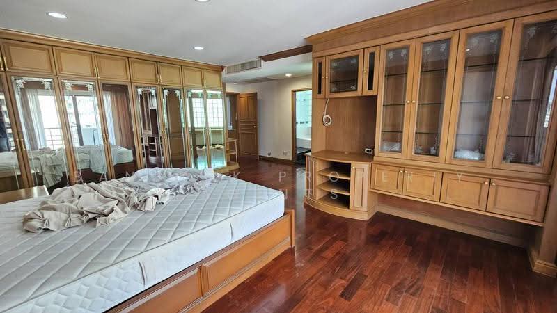 Arunroj Tower condominium, Bangkok, ซอยสายน้ำผึ้ง ถนนสุขุมวิท แขวงคลองเตย เขตคลองเตย กทม., Khlong Toei, Bangkok, 4 Bedrooms, 365 sqm, Condo For Rent, by BANGKOK PROPERTY AGENTS, 500549450 - DDproperty.com