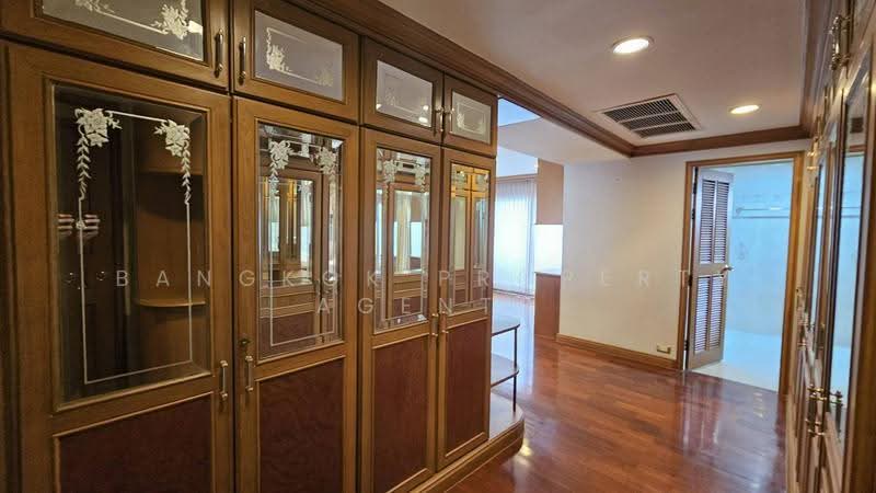 Arunroj Tower condominium, Bangkok, ซอยสายน้ำผึ้ง ถนนสุขุมวิท แขวงคลองเตย เขตคลองเตย กทม., Khlong Toei, Bangkok, 4 Bedrooms, 365 sqm, Condo For Rent, by BANGKOK PROPERTY AGENTS, 500549450 - DDproperty.com