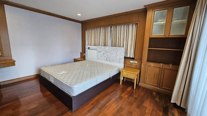 Arunroj Tower condominium, Bangkok, ซอยสายน้ำผึ้ง ถนนสุขุมวิท แขวงคลองเตย เขตคลองเตย กทม., Khlong Toei, Bangkok, 4 Bedrooms, 365 sqm, Condo For Rent, by BANGKOK PROPERTY AGENTS, 500549450 - DDproperty.com