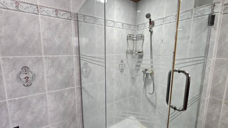 Arunroj Tower condominium, Bangkok, ซอยสายน้ำผึ้ง ถนนสุขุมวิท แขวงคลองเตย เขตคลองเตย กทม., Khlong Toei, Bangkok, 4 Bedrooms, 365 sqm, Condo For Rent, by BANGKOK PROPERTY AGENTS, 500549450 - DDproperty.com
