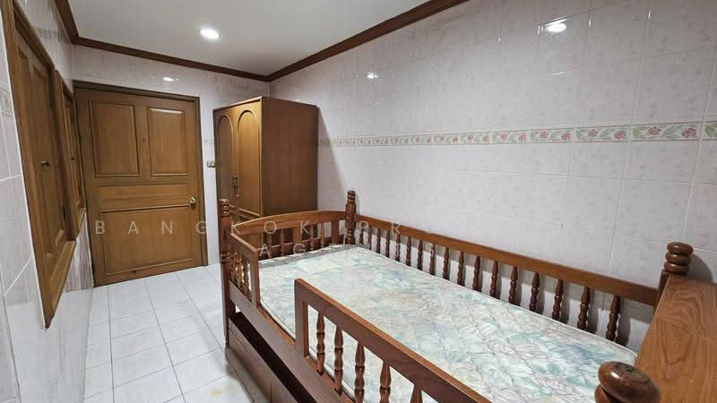 Arunroj Tower condominium, Bangkok, ซอยสายน้ำผึ้ง ถนนสุขุมวิท แขวงคลองเตย เขตคลองเตย กทม., Khlong Toei, Bangkok, 4 Bedrooms, 365 sqm, Condo For Rent, by BANGKOK PROPERTY AGENTS, 500549450 - DDproperty.com