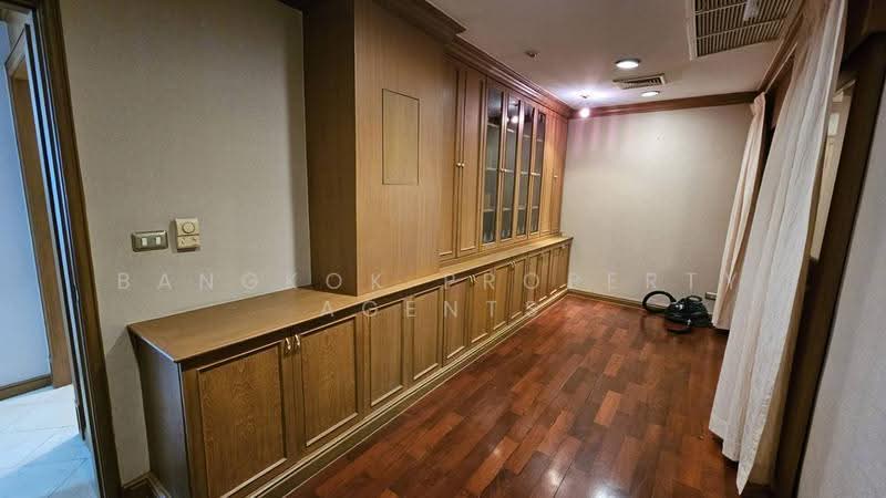 Arunroj Tower condominium, Bangkok, ซอยสายน้ำผึ้ง ถนนสุขุมวิท แขวงคลองเตย เขตคลองเตย กทม., Khlong Toei, Bangkok, 4 Bedrooms, 365 sqm, Condo For Rent, by BANGKOK PROPERTY AGENTS, 500549450 - DDproperty.com