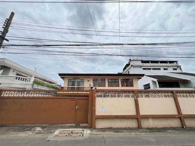 บ้านเดี่ยว 2 ชั้น 99 ตร.ว. ซอยจรัญสนิทวงศ์69 ถนนจรัญสนิทวงศ์, Bangkok, ถนนจรัญสนิทวงศ์, Bang Phlat, Bangkok, 3 Bedrooms, 300 sqm, Single Detached House For Sale, by คุณ ชาณินภัสส์ สิชาพันธุ์ (ปัฐ), 500549468 - DDproperty.com