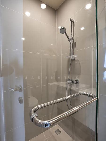 Noble Recole, Bangkok, 77 Soi Sukhumvit 19 Sukhumvit Road, Khlongtoei Nua, Watthana, Bangkok, 1 Bedroom, 35 sqm, Condo For Rent, by Jarunat K, 500549475 - DDproperty.com