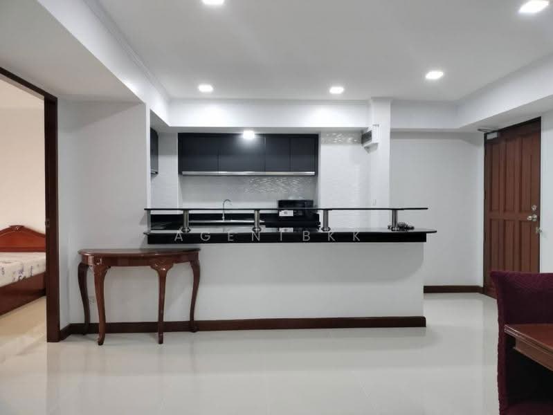 Omni Tower Sukhumvit Nana : ออมนิ ทาวเวอร์ สุขุมวิท นานา, กรุงเทพ, 69 ซอย สุขุมวิท 4, คลองเตย, กรุงเทพ, 100 ตร.ม., Condo ให้เช่า, โดย Agentbkk, 500549495 - DDproperty.com