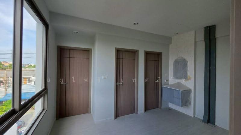 ทาวน์โฮม รัตนาธานี, Samut Prakan, Bang Kaeo, Bang Plee, Samut Prakan, 3 Bedrooms, 300 sqm, Townhouse For Sale, by สมโพธิ เทศวิรัช, 500549505 - DDproperty.com