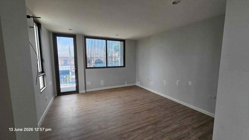 ทาวน์โฮม รัตนาธานี, Samut Prakan, Bang Kaeo, Bang Plee, Samut Prakan, 3 Bedrooms, 300 sqm, Townhouse For Sale, by สมโพธิ เทศวิรัช, 500549505 - DDproperty.com
