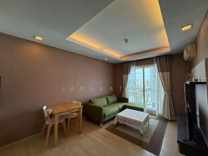 Thru Thonglor, Bangkok, Petchaburi Road, Bang Kapi, Huai Khwang, Bangkok, 1 Bedroom, 38 sqm, Condo For Rent, by Jarunat K, 500549534 - DDproperty.com