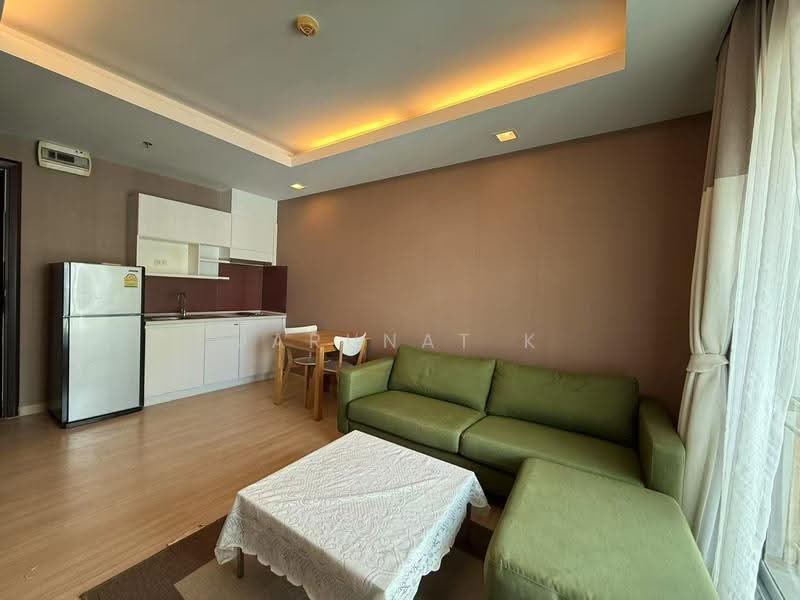 Thru Thonglor, Bangkok, Petchaburi Road, Bang Kapi, Huai Khwang, Bangkok, 1 Bedroom, 38 sqm, Condo For Rent, by Jarunat K, 500549534 - DDproperty.com