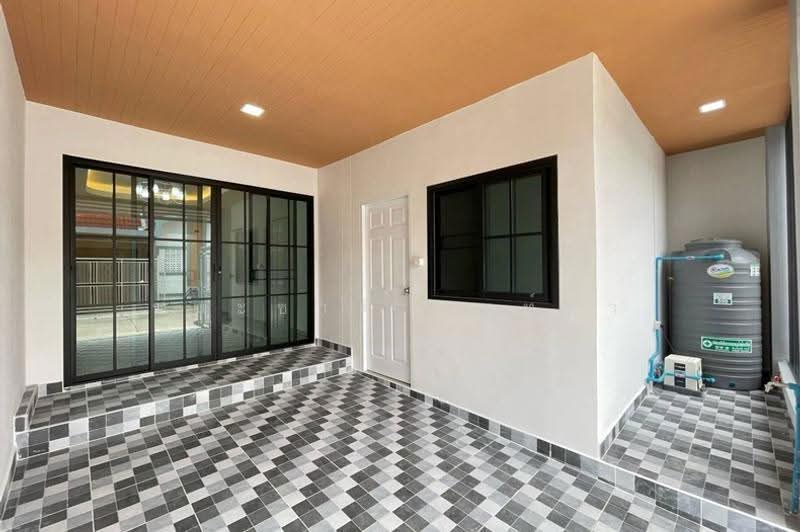 Baan Ruean Suk 1, Pathum Thani, 119 Rangsit–Nakhon Nayok Road (Khlong 8), Lam Phak Kut, Thanyaburi, Pathum Thani, 3 Bedrooms, 72 sqm, Townhouse For Sale, by ชนะชาติ นนท์ตา, 500549556 - DDproperty.com