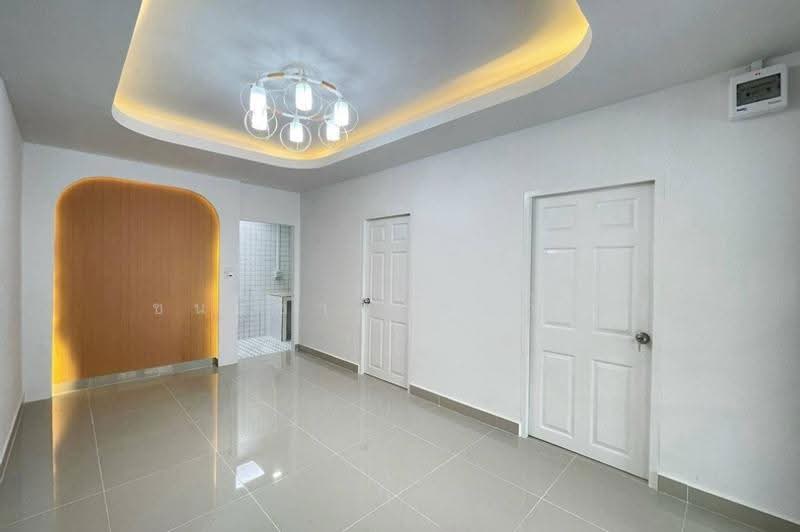 Baan Ruean Suk 1, Pathum Thani, 119 Rangsit–Nakhon Nayok Road (Khlong 8), Lam Phak Kut, Thanyaburi, Pathum Thani, 3 Bedrooms, 72 sqm, Townhouse For Sale, by ชนะชาติ นนท์ตา, 500549556 - DDproperty.com
