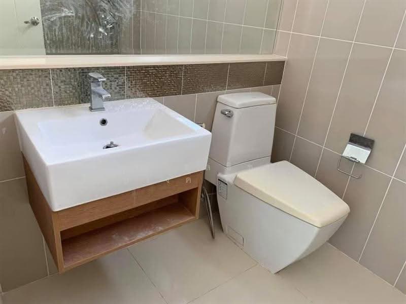 Baan Klang Muang Nawamin 42, Bangkok, Soi Nawamin 42, Nawamin Road, Khlong Kum, Bueng Kum, Bangkok, 3 Bedrooms, 180 sqm, Townhouse For Sale, by คุณ ชลธิชา ไชยวงค์ (ไอซ์), 500549583 - DDproperty.com