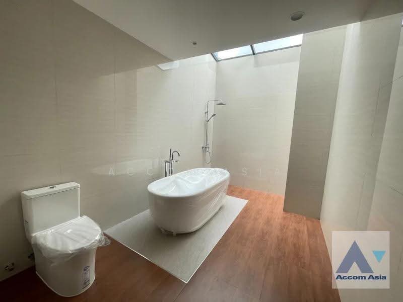 House, Bangkok, Khlong Tan Nua, Watthana, Bangkok, 3 Bedrooms, 400 sqm, Single Detached House For Rent, by Accom Asia, 500549587 - DDproperty.com
