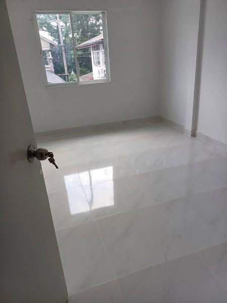 หมู่บ้านรินทร์ทอง ลำลูกกา-คลอง2, Pathum Thani, Khu Khot, Lam Luk Ka, Pathum Thani, 2 Bedrooms, 150 sqm, Townhouse For Sale, by The Best Property ขวัญ, 500549597 - DDproperty.com