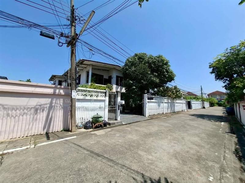 บ้านส.ภาณุรังษี ซอยบางกรวย-ไทรน้อย17, Nonthaburi, ถนนบางกรวย-ไทรน้อย, Bang Kruai, Nonthaburi, 6 Bedrooms, 350 sqm, Single Detached House For Sale, by คุณ สุพรรณิการ์ ลูกอินทร์ (ตูน), 500549608 - DDproperty.com