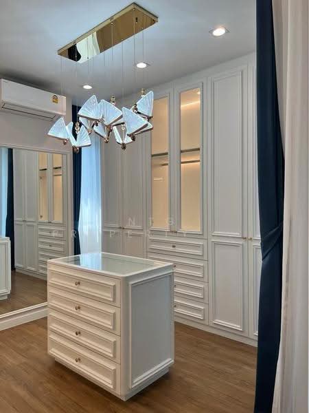Baan Klang Muang Classe Ekkamai-Ramintra, Bangkok, Sukhonthasawat Road, Lat Phrao, Bangkok, 4 Bedrooms, 241 sqm, Single Detached House For Rent, by NTG Property House Co.,Ltd., 500549645 - DDproperty.com
