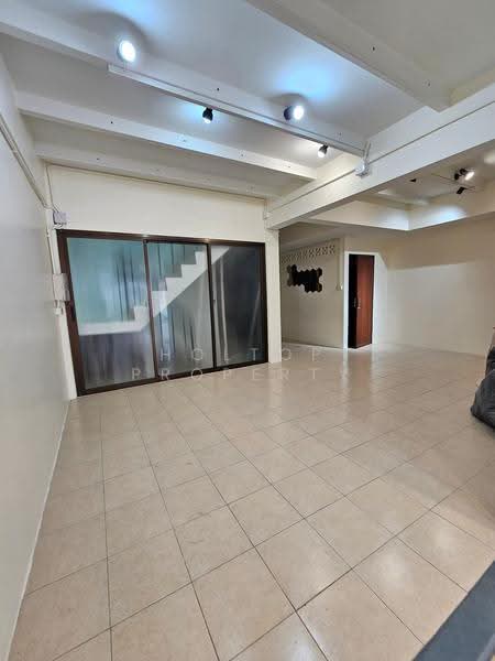 พหลโยธิน 69/1, Bangkok, Anusaowari, Bang Khen, Bangkok, 3 Bedrooms, 200 sqm, Townhouse For Rent, by Holtop Property, 500549666 - DDproperty.com