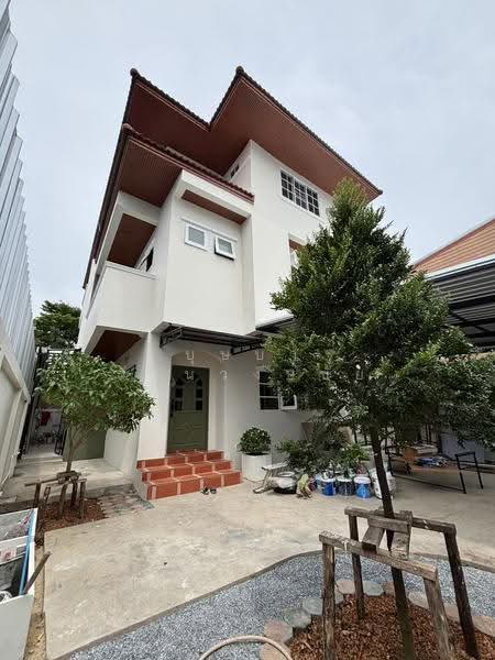 ทำเล BTS ปุณณวิถี ซ.สุขุมวิท 64 ให้เช่าบ้านเดี่ยว 3 ชั้น 5 นอน บ้านพร้อมอยู่ เหมาะทำออฟฟิศ อยู่อาศัย, กรุงเทพ, สุขุมวิท, บางจาก, พระโขนง, กรุงเทพ, 240 ตร.ม., บ้านเดี่ยว ให้เช่า, โดย บุษบา รัตนวงษ์ชัย, 500549684 - DDproperty.com