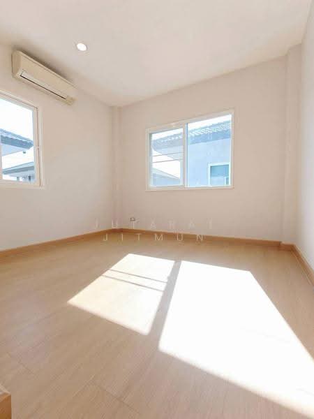 Centro Srinakarin-Bangna, Bangkok, Chaloem Phrakiat Rama 9 Road, Nong Bon, Prawet, Bangkok, 4 Bedrooms, 205 sqm, Single Detached House For Sale, by Jutarat Jitmun, 500549694 - DDproperty.com