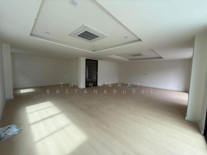 Home office Regent Ratchada for rent and sale, Bangkok, ซอยสหการประมูล, Wang Thonglang, Bangkok, , 600 sqm, Office Space For Rent, by Thanyarat Rattanaburee, 500549713 - DDproperty.com