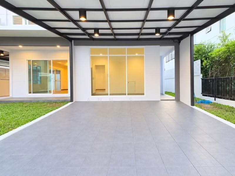 Mantana Lake Watcharapol, Bangkok, Sukhaphiban 5 Road, O-Ngoen, Sai Mai, Bangkok, 4 Bedrooms, 250 sqm, Single Detached House For Sale, by Ann S, 500549750 - DDproperty.com