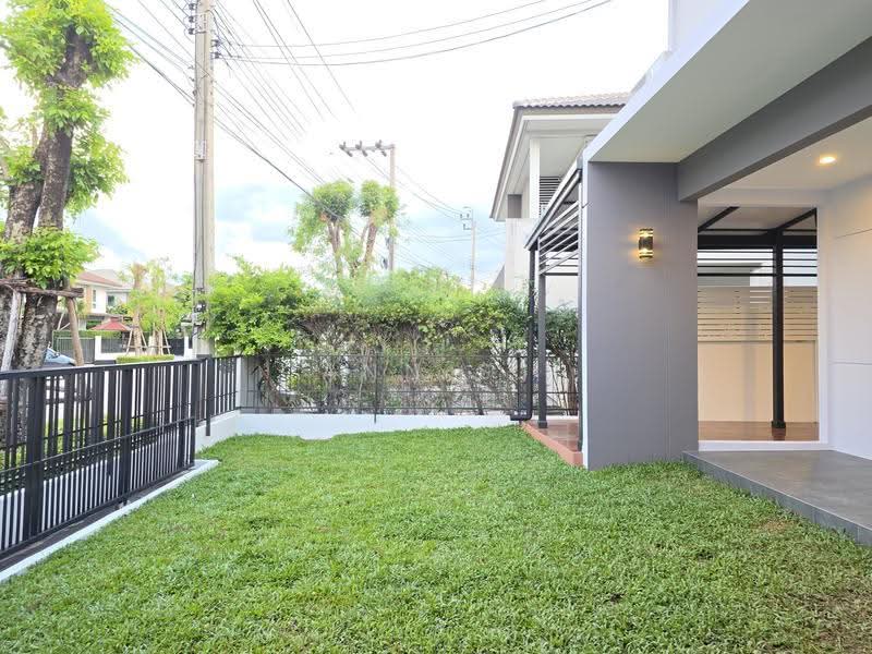 Mantana Lake Watcharapol, Bangkok, Sukhaphiban 5 Road, O-Ngoen, Sai Mai, Bangkok, 4 Bedrooms, 250 sqm, Single Detached House For Sale, by Ann S, 500549750 - DDproperty.com