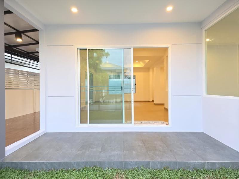 Mantana Lake Watcharapol, Bangkok, Sukhaphiban 5 Road, O-Ngoen, Sai Mai, Bangkok, 4 Bedrooms, 250 sqm, Single Detached House For Sale, by Ann S, 500549750 - DDproperty.com