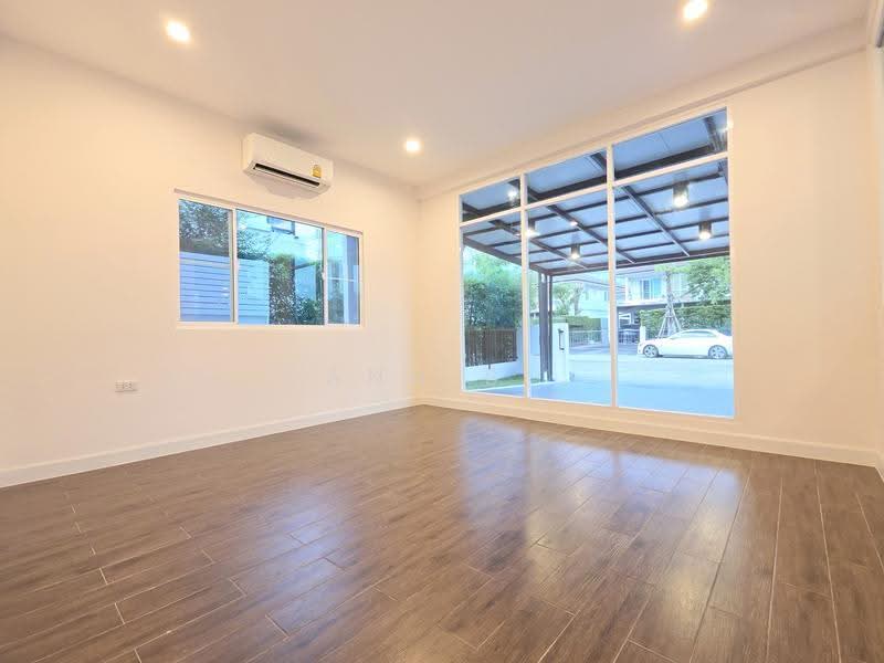 Mantana Lake Watcharapol, Bangkok, Sukhaphiban 5 Road, O-Ngoen, Sai Mai, Bangkok, 4 Bedrooms, 250 sqm, Single Detached House For Sale, by Ann S, 500549750 - DDproperty.com