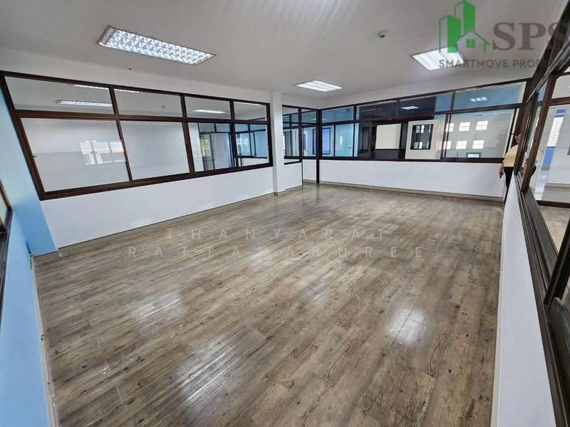 Office Building with Warehouse for Rent in a Prime Sukhumvit Udom Suk Location, Bangkok, สุขุมวิท 66/1, Bang Chak, Phra Khanong, Bangkok, , 1,015 sqm, Office Space For Rent, by Thanyarat Rattanaburee, 500549766 - DDproperty.com