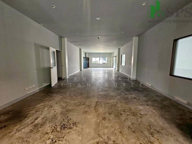 Office Building with Warehouse for Rent in a Prime Sukhumvit Udom Suk Location, Bangkok, สุขุมวิท 66/1, Bang Chak, Phra Khanong, Bangkok, , 1,015 sqm, Office Space For Rent, by Thanyarat Rattanaburee, 500549766 - DDproperty.com