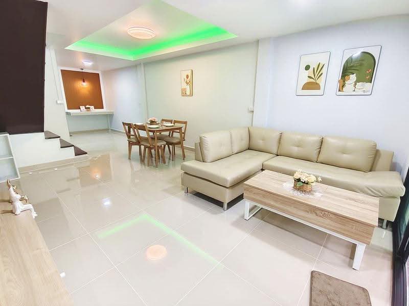 บ้านสวย ตรงข้ามสวน 3 ห้องนอน หมู่บ้านเรวดี 3 ซอยเรวดี 57 ติวานนท์ ใกล้กระทรวงสาธารณะสุข, Nonthaburi, ติวานนท์, Talat Kwan, Muang Nonthaburi, Nonthaburi, 3 Bedrooms, 100 sqm, Townhouse For Sale, by บุษบากร (เจี๊ยบ), 500549786 - DDproperty.com