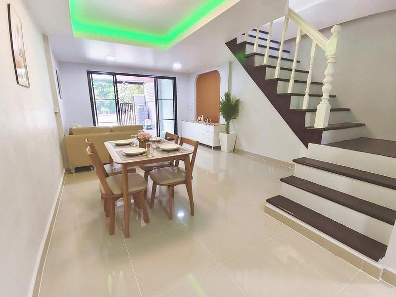 บ้านสวย ตรงข้ามสวน 3 ห้องนอน หมู่บ้านเรวดี 3 ซอยเรวดี 57 ติวานนท์ ใกล้กระทรวงสาธารณะสุข, Nonthaburi, ติวานนท์, Talat Kwan, Muang Nonthaburi, Nonthaburi, 3 Bedrooms, 100 sqm, Townhouse For Sale, by บุษบากร (เจี๊ยบ), 500549786 - DDproperty.com