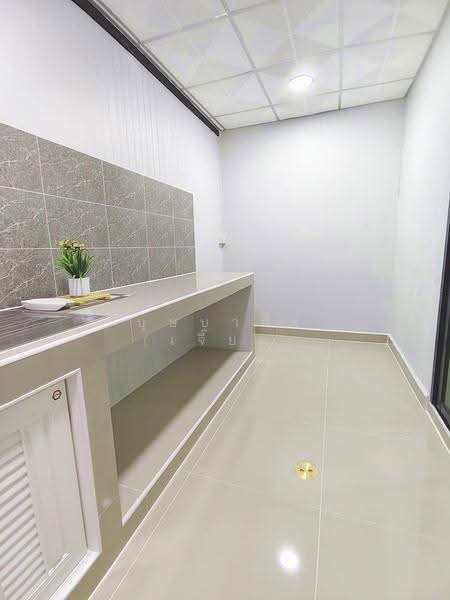 บ้านสวย ตรงข้ามสวน 3 ห้องนอน หมู่บ้านเรวดี 3 ซอยเรวดี 57 ติวานนท์ ใกล้กระทรวงสาธารณะสุข, Nonthaburi, ติวานนท์, Talat Kwan, Muang Nonthaburi, Nonthaburi, 3 Bedrooms, 100 sqm, Townhouse For Sale, by บุษบากร (เจี๊ยบ), 500549786 - DDproperty.com